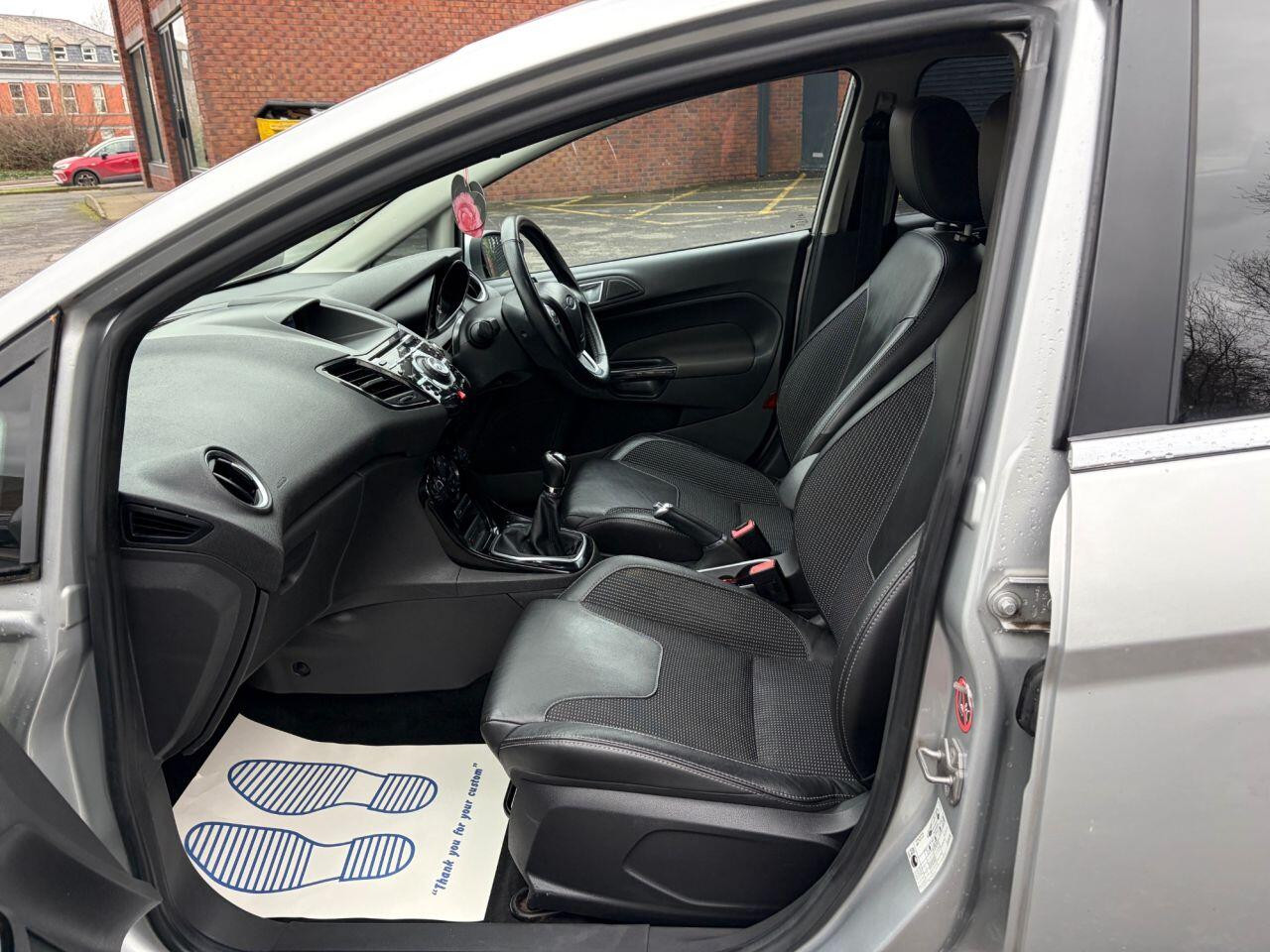 
                                                Voiture
                                                 Ford Fiesta 1.0T EcoBoost Titanium X Hatchback 5dr Petrol Manual Euro 5 (s/s) (125 ps) MOT 10/26 41K PSH CATS ULEZ