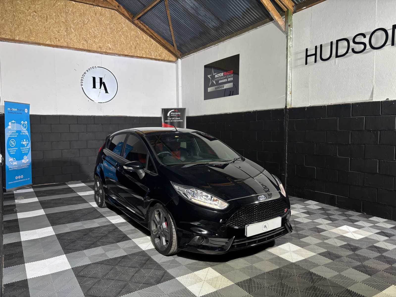 
                                                Voiture
                                                 Ford Fiesta ST-3