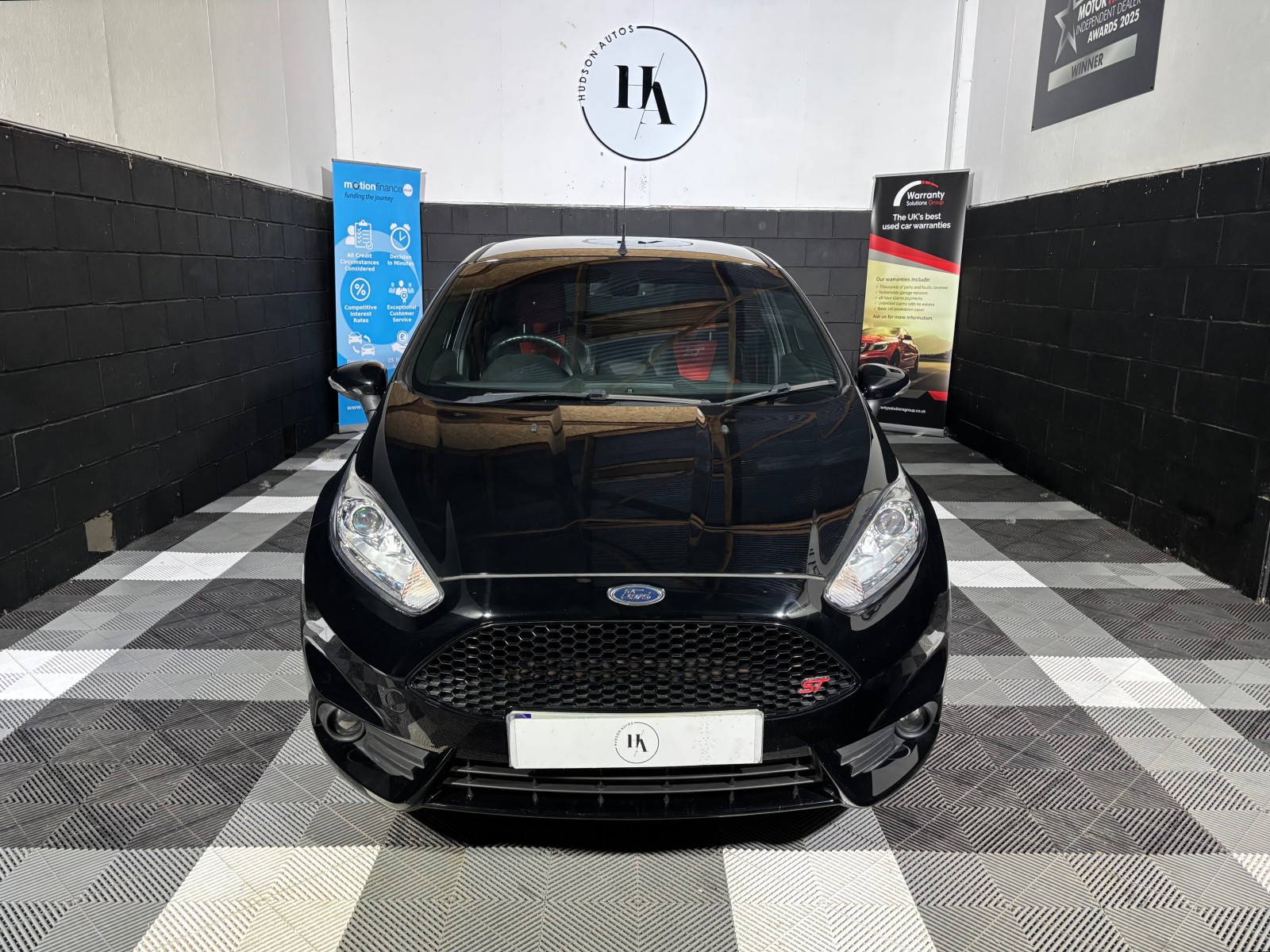 
                                                Voiture
                                                 Ford Fiesta ST-3