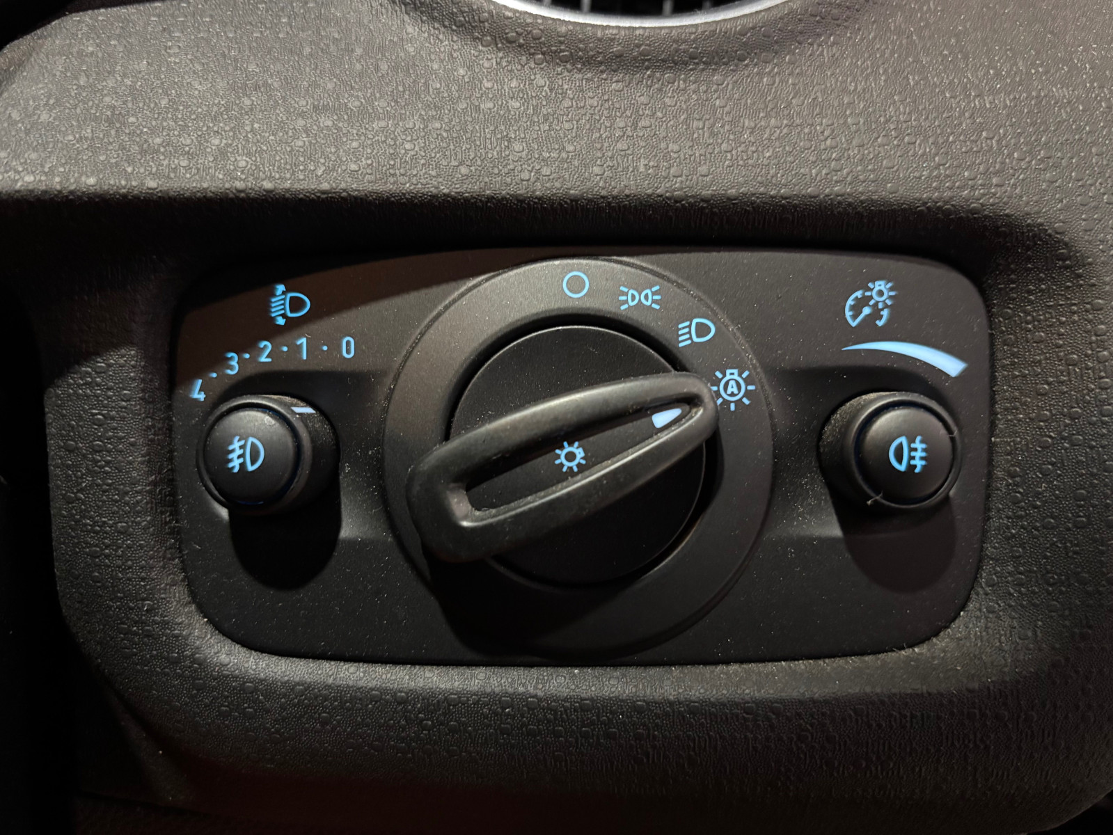 
                                                Voiture
                                                 Ford Fiesta ST-3