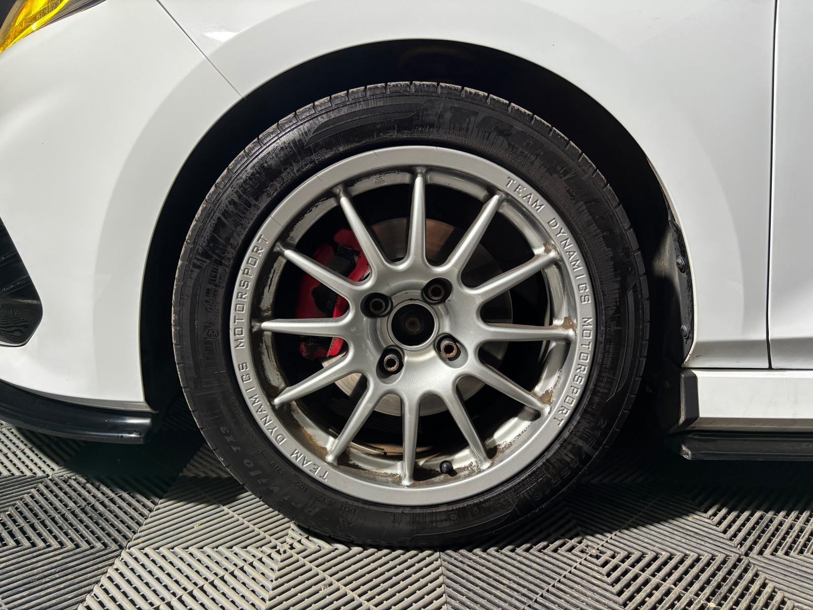 
                                                Voiture
                                                 Ford Fiesta ST-3