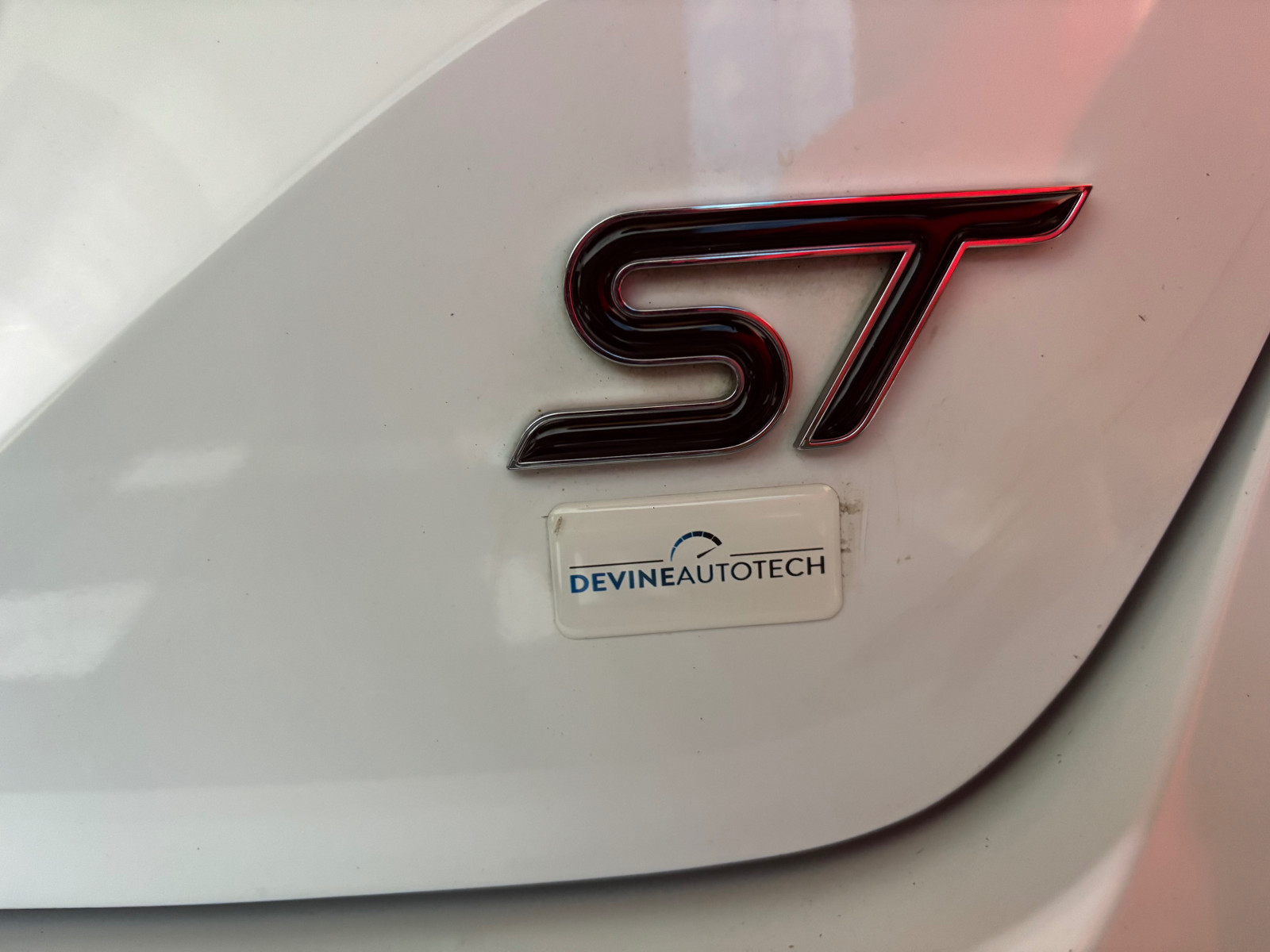 
                                                Voiture
                                                 Ford Fiesta ST-3