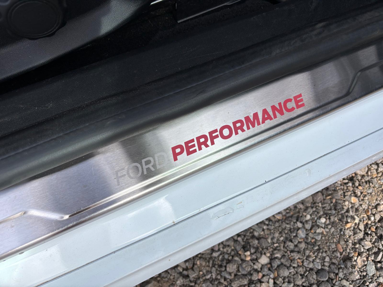 
                                                Voiture
                                                 Ford Fiesta ST-3