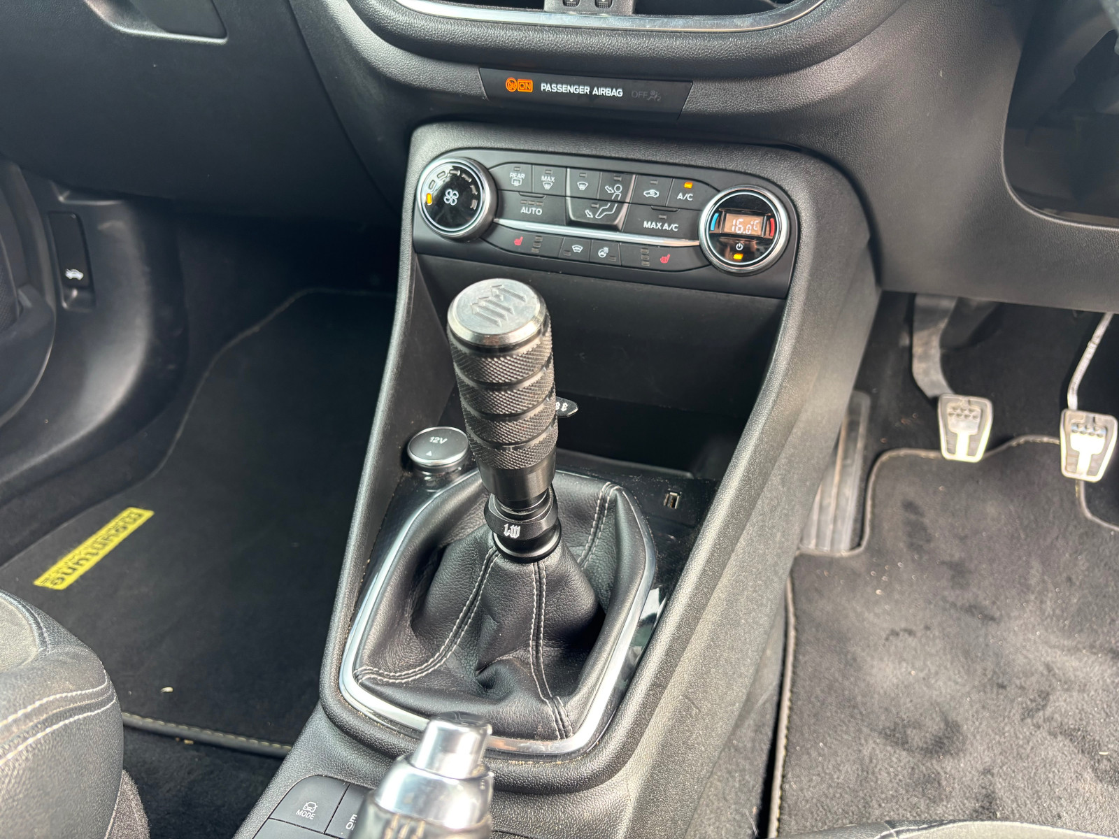 
                                                Voiture
                                                 Ford Fiesta ST-3