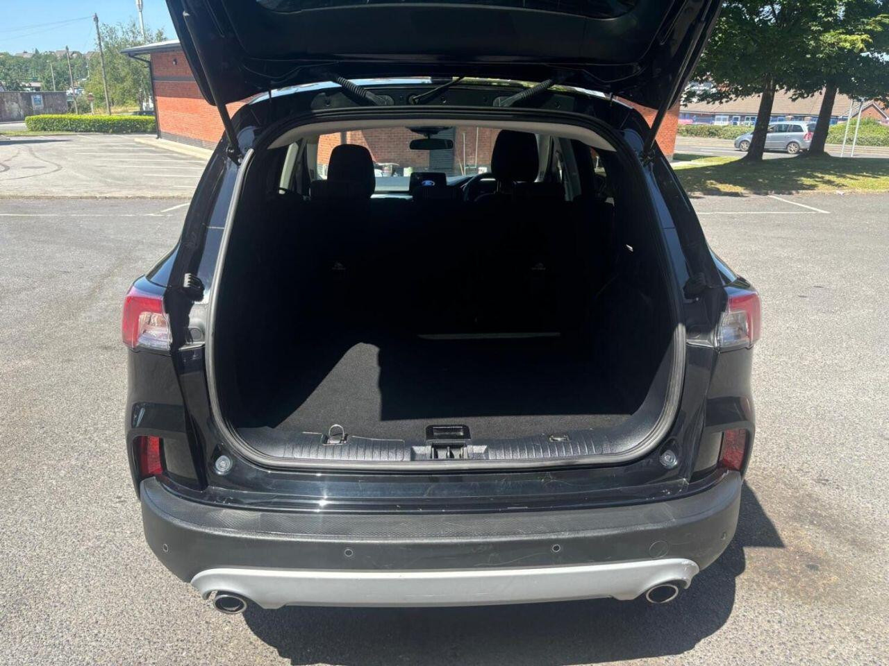 
                                                Voiture
                                                 Ford Kuga 1.5 EcoBlue Zetec SUV 5dr Diesel Manual Euro 6 (s/s) (120 ps)