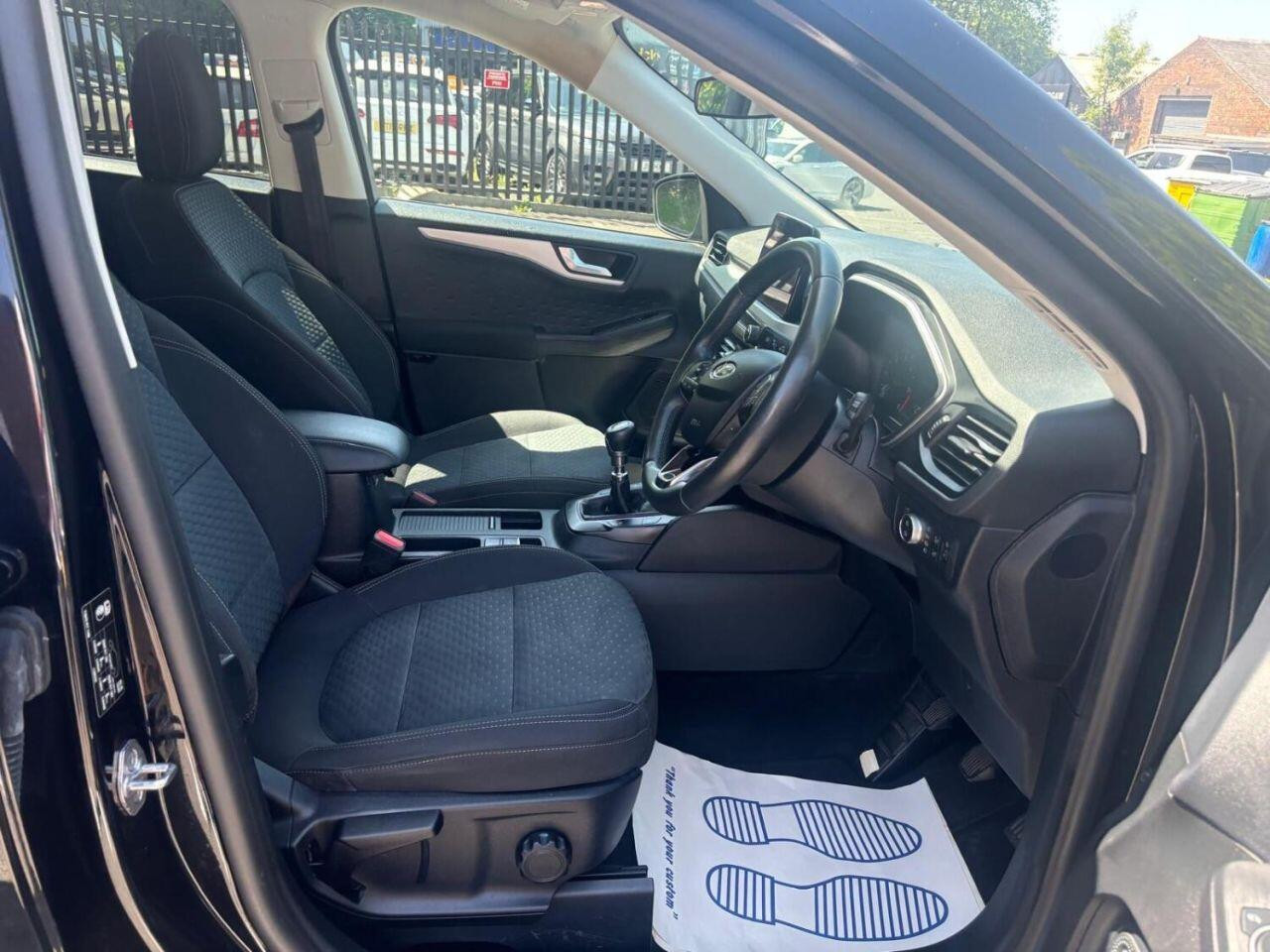 
                                                Voiture
                                                 Ford Kuga 1.5 EcoBlue Zetec SUV 5dr Diesel Manual Euro 6 (s/s) (120 ps)