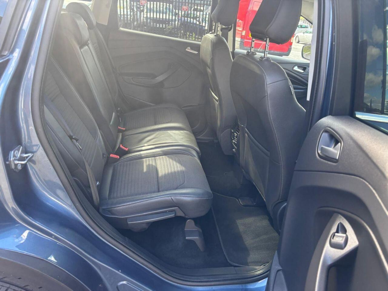 
                                                Voiture
                                                 Ford Kuga 1.5 TDCi Titanium SUV 5dr Diesel Manual Euro 6 (s/s) (120 ps)