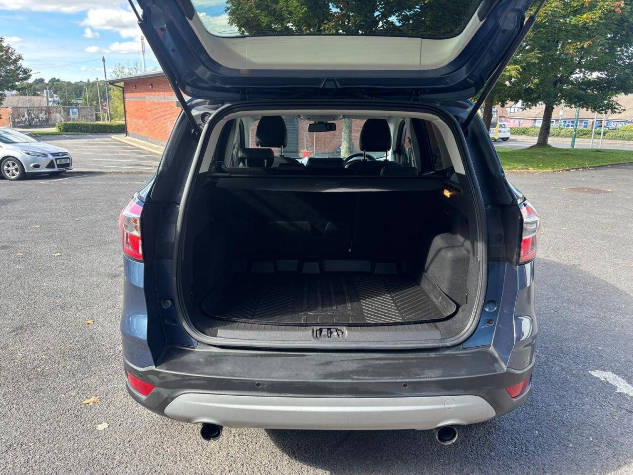 
                                                Voiture
                                                 Ford Kuga 1.5 TDCi Titanium SUV 5dr Diesel Manual Euro 6 (s/s) (120 ps)