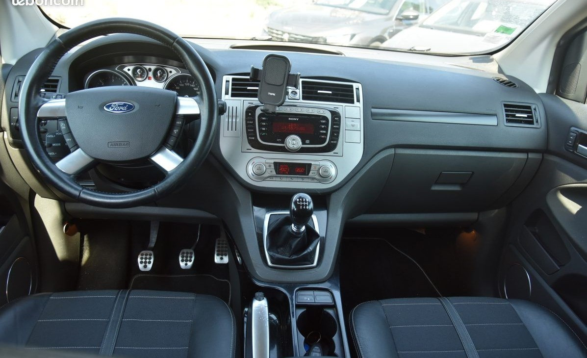 
                                                Voiture
                                                 Ford Kuga 2.0 TDCI 163 Titanium 4X4 -Distri Neuve