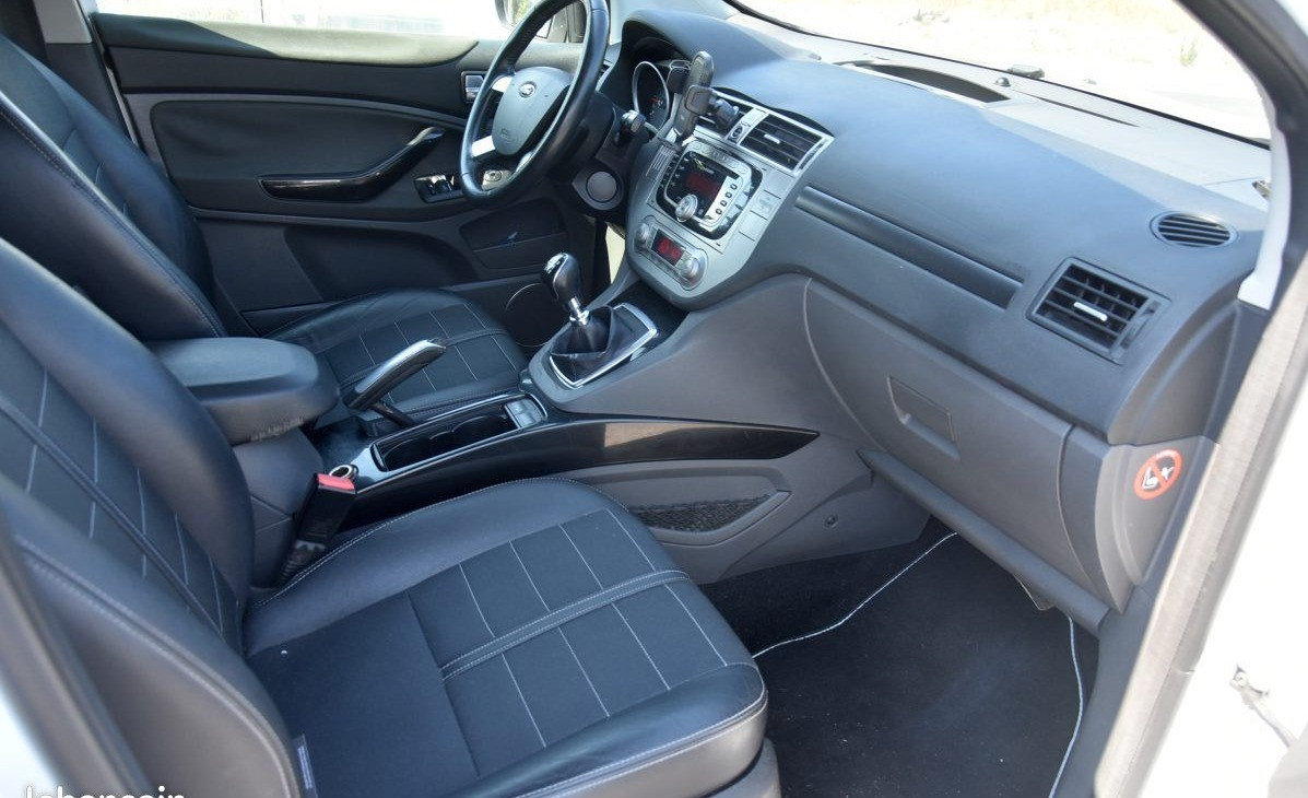 
                                                Voiture
                                                 Ford Kuga 2.0 TDCI 163 Titanium 4X4 -Distri Neuve