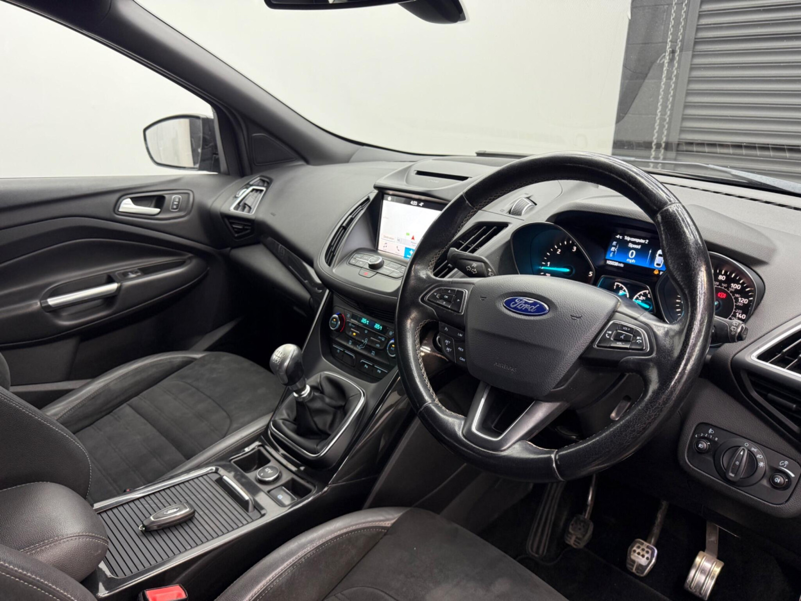 
                                                Voiture
                                                 Ford Kuga 2.0 TDCi EcoBlue ST-Line Euro 6 (s/s) 5dr