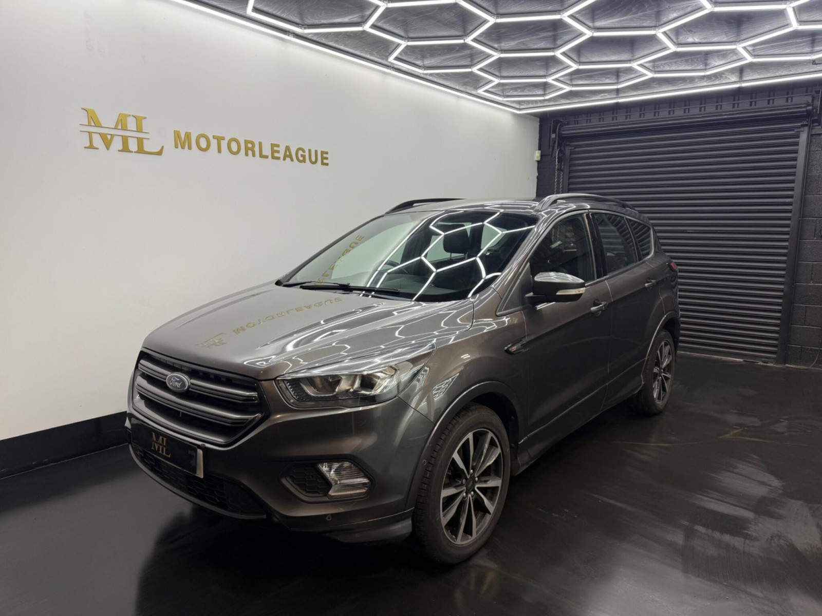 
                                                Voiture
                                                 Ford Kuga 2.0 TDCi EcoBlue ST-Line Euro 6 (s/s) 5dr