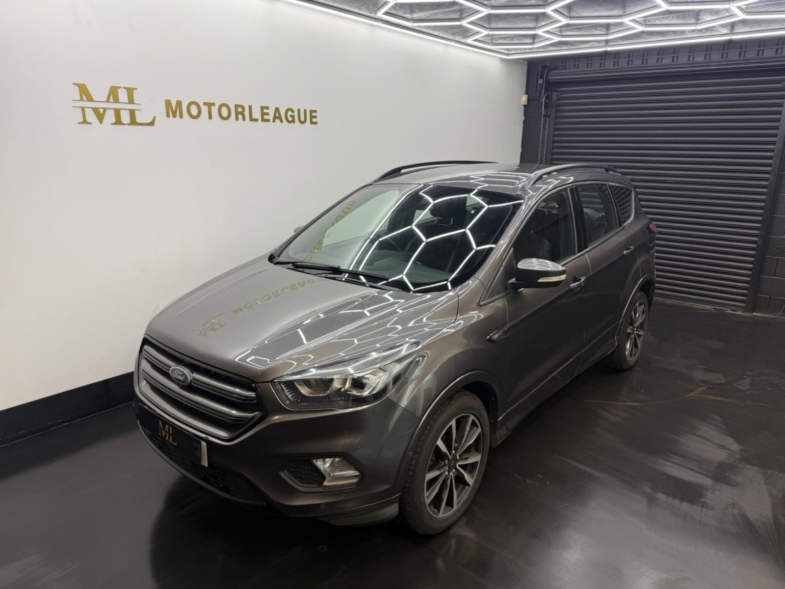 
                                                Voiture
                                                 Ford Kuga 2.0 TDCi EcoBlue ST-Line Euro 6 (s/s) 5dr