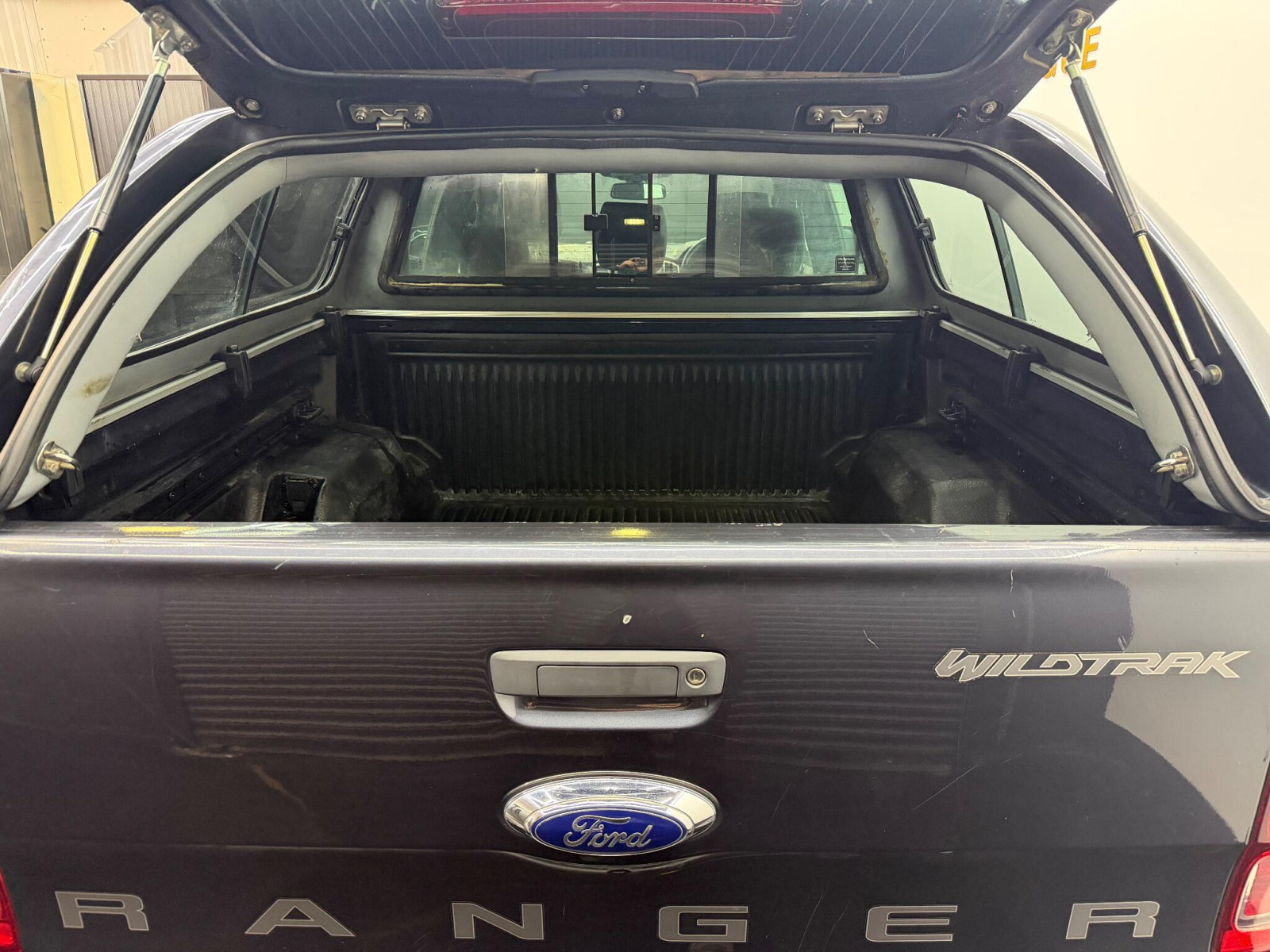 
                                                Voiture
                                                 Ford Ranger 3.2 TDCi Wildtrak Auto 4WD Euro 5 4dr