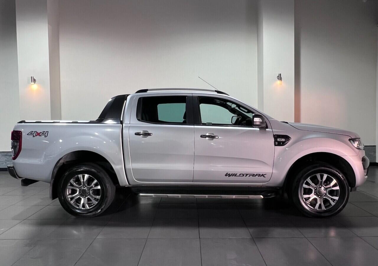 Voiture
                                                 Ford Ranger 3.2 TDCi Wildtrak Pickup Double Cab 4dr Diesel Auto 4WD Euro 5 (200 ps) Pickup
