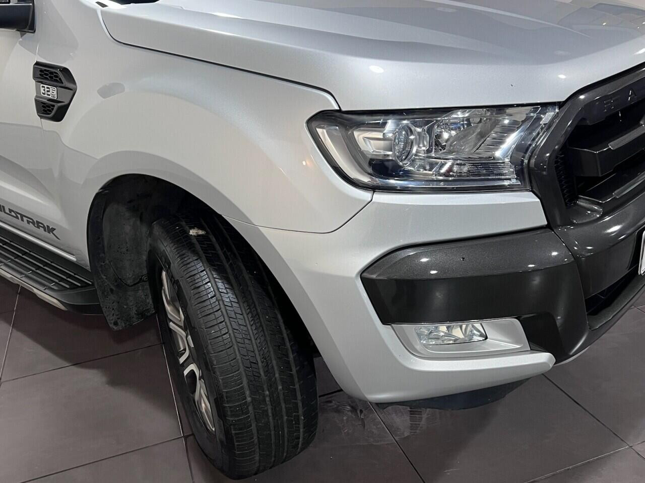 Voiture
                                                 Ford Ranger 3.2 TDCi Wildtrak Pickup Double Cab 4dr Diesel Auto 4WD Euro 5 (200 ps) Pickup