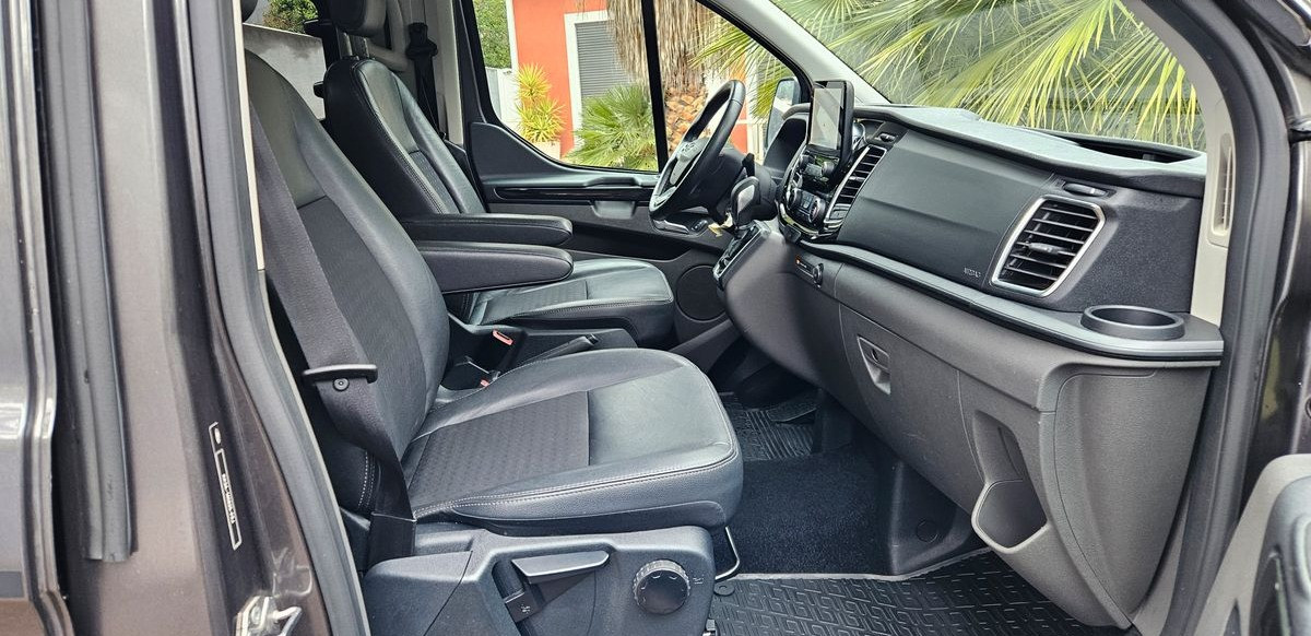 
                                                Voiture
                                                 FORD Transit Custom Sport LIH1 2.0 TDCI Ecoblue 185ch BVA