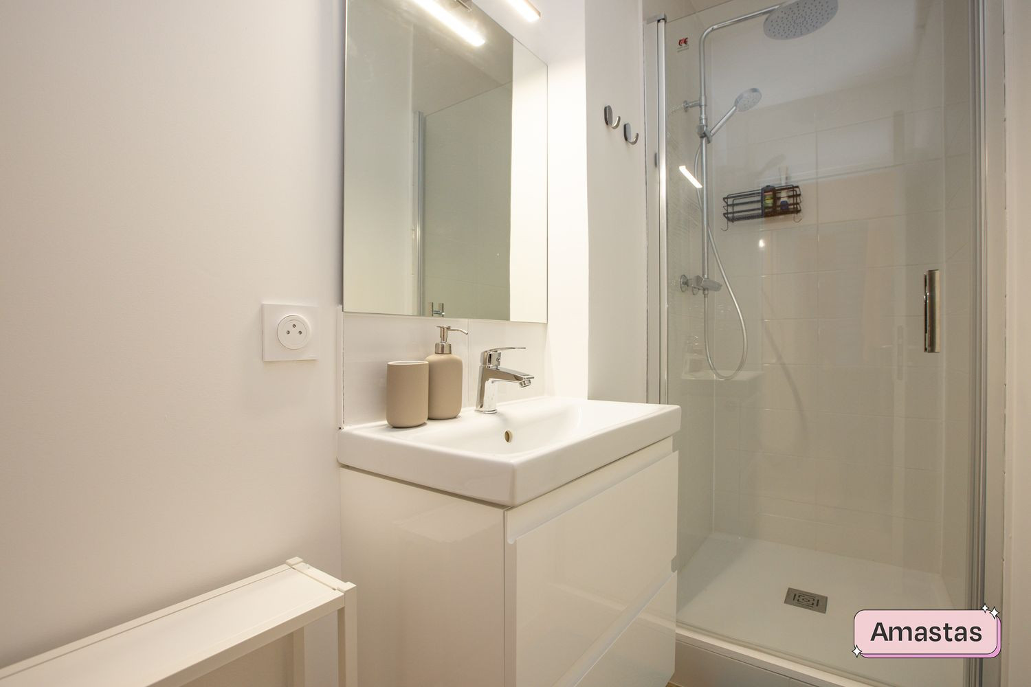 
                                                Colocation
                                                 Frais d'agence offerts pour cette belle colocation de 4 personnes dans le quartier Triangle à Rennes
