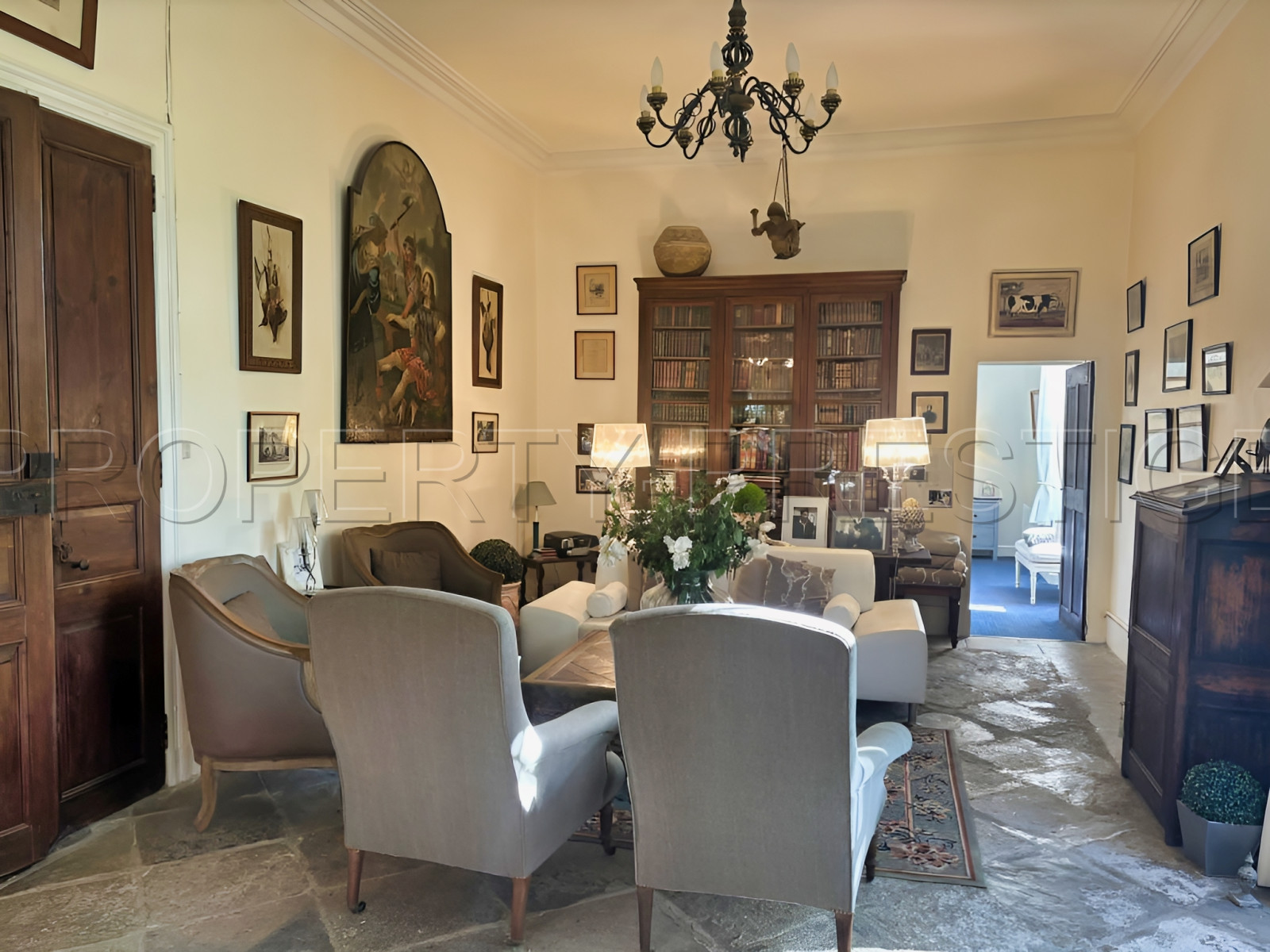 
                                                Vente
                                                 GARD DEMEURE PRIVEE CHATEAU XVIIème