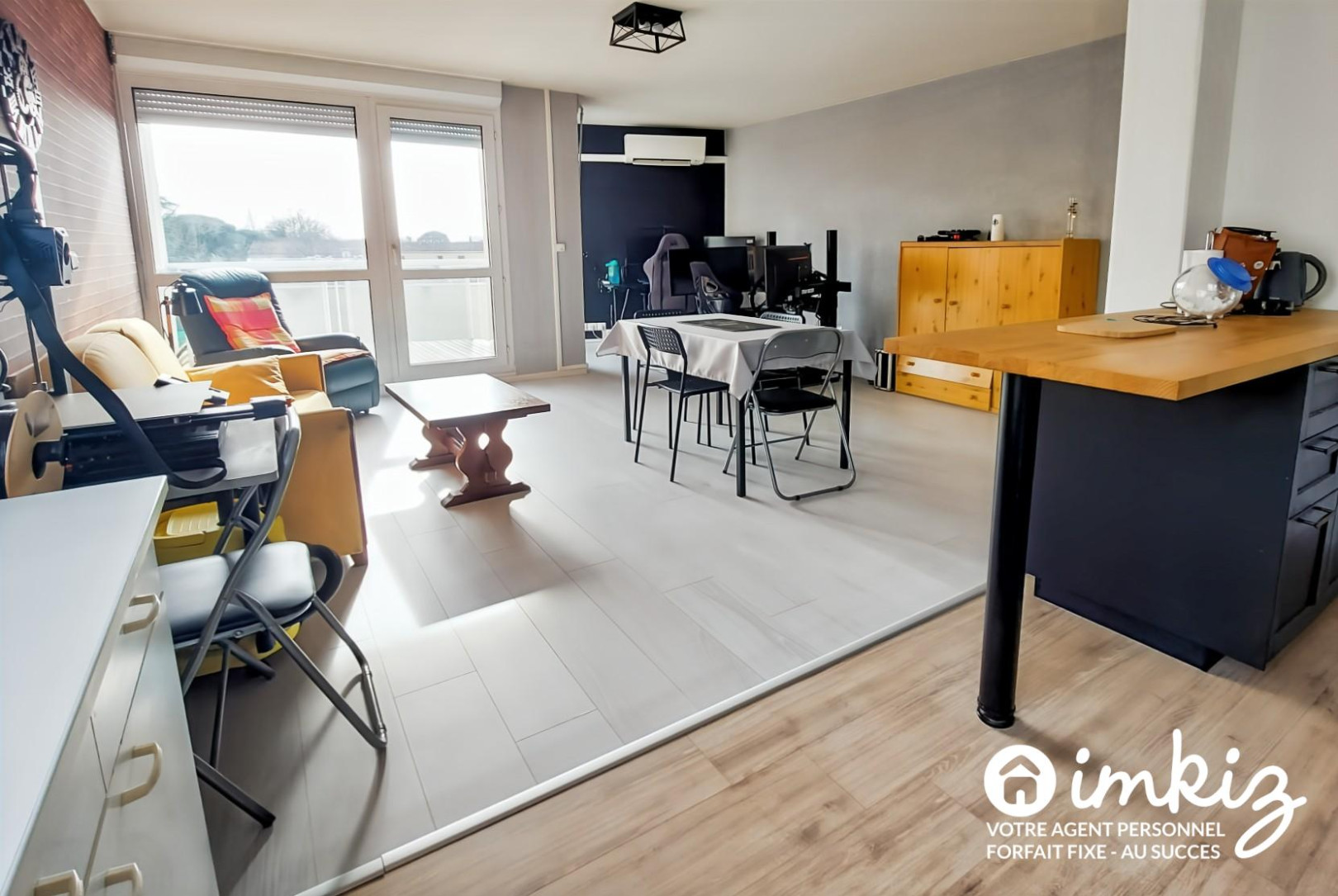 
                                                Vente
                                                 Gd T2 lumineux avec terrasse, garage et parking