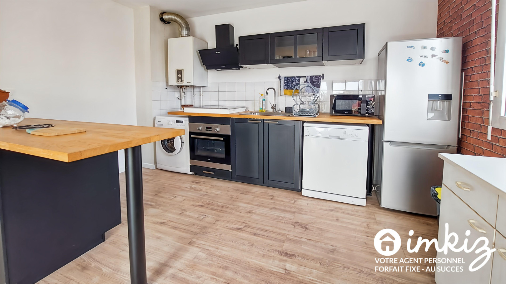 
                                                Vente
                                                 Gd T2 lumineux avec terrasse, garage et parking