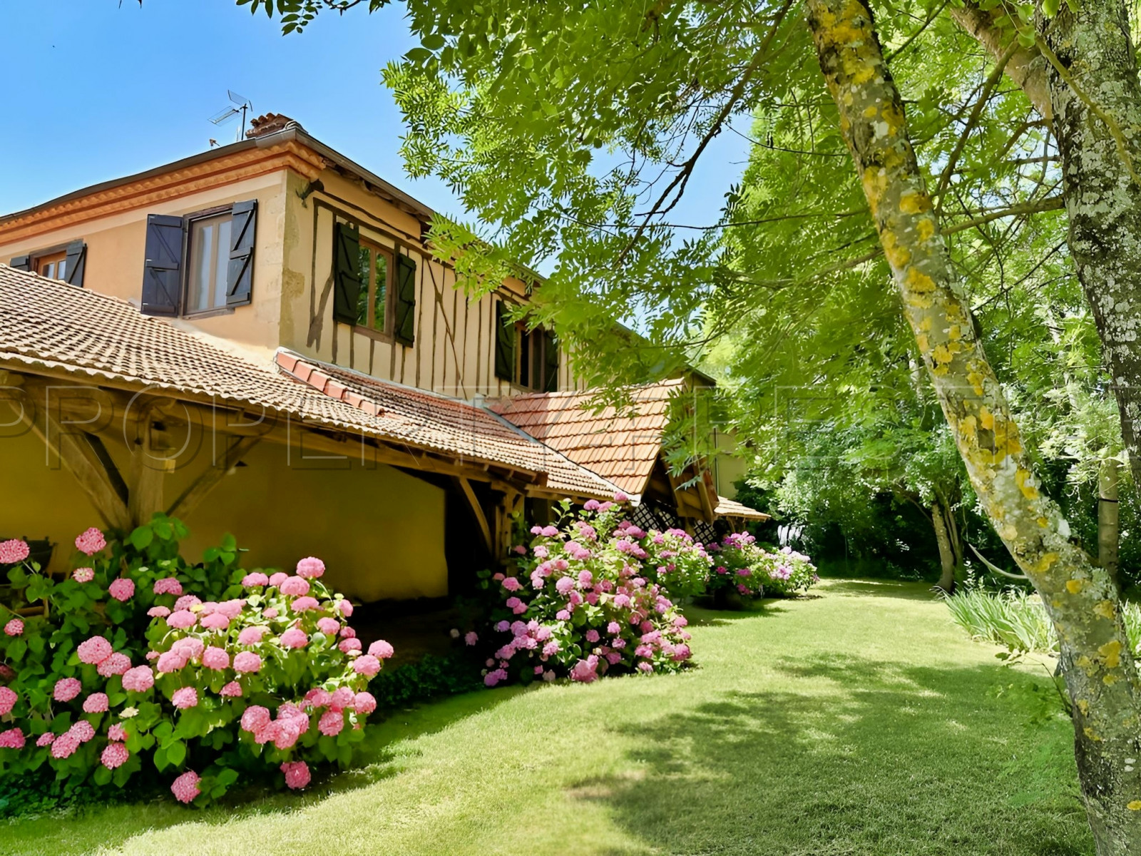 
                                                Vente
                                                 GERS DOMAINE ECO-RESPONSABLE 1,5 HA ETANG