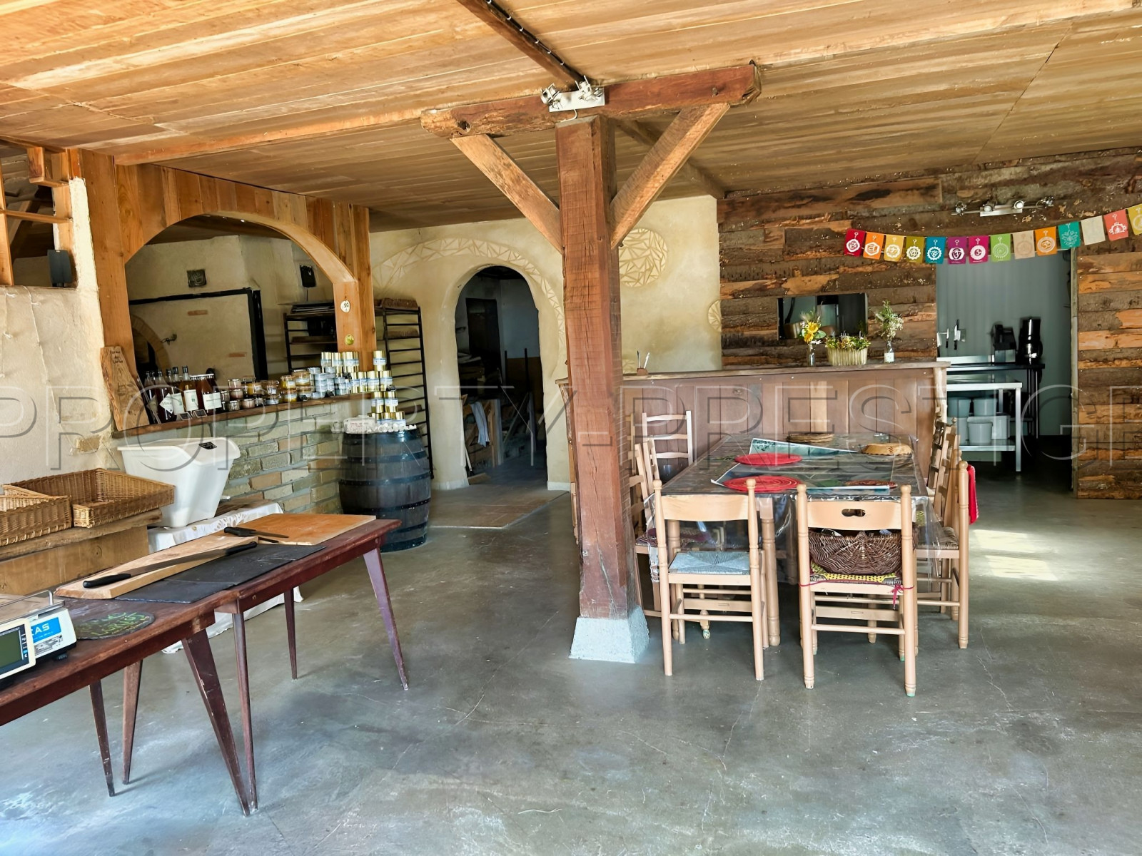 
                                                Vente
                                                 GERS FERME BIO 50 HA + BOULANGERIE
