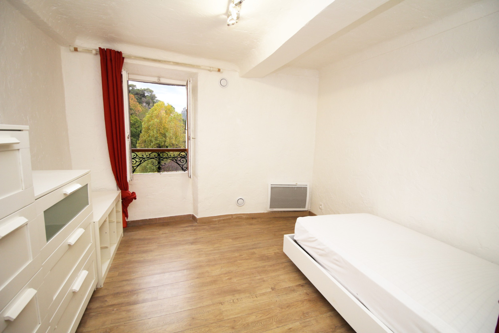 
                                                Vente
                                                 Gilette 4 pieces au calme en duplex