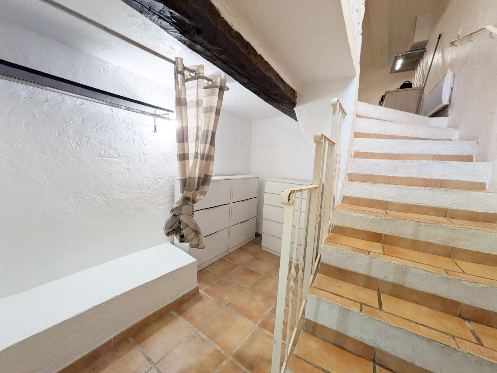 
                                                Vente
                                                 Gilette 4 pieces au calme en duplex