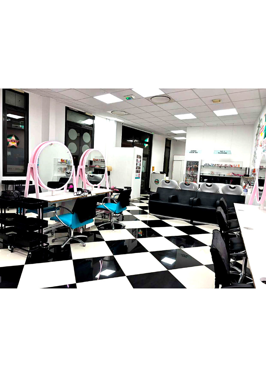 
                                                Vente
                                                 Givors – Salon de coiffure équipé – Équipe en place – CA 190 000 €
