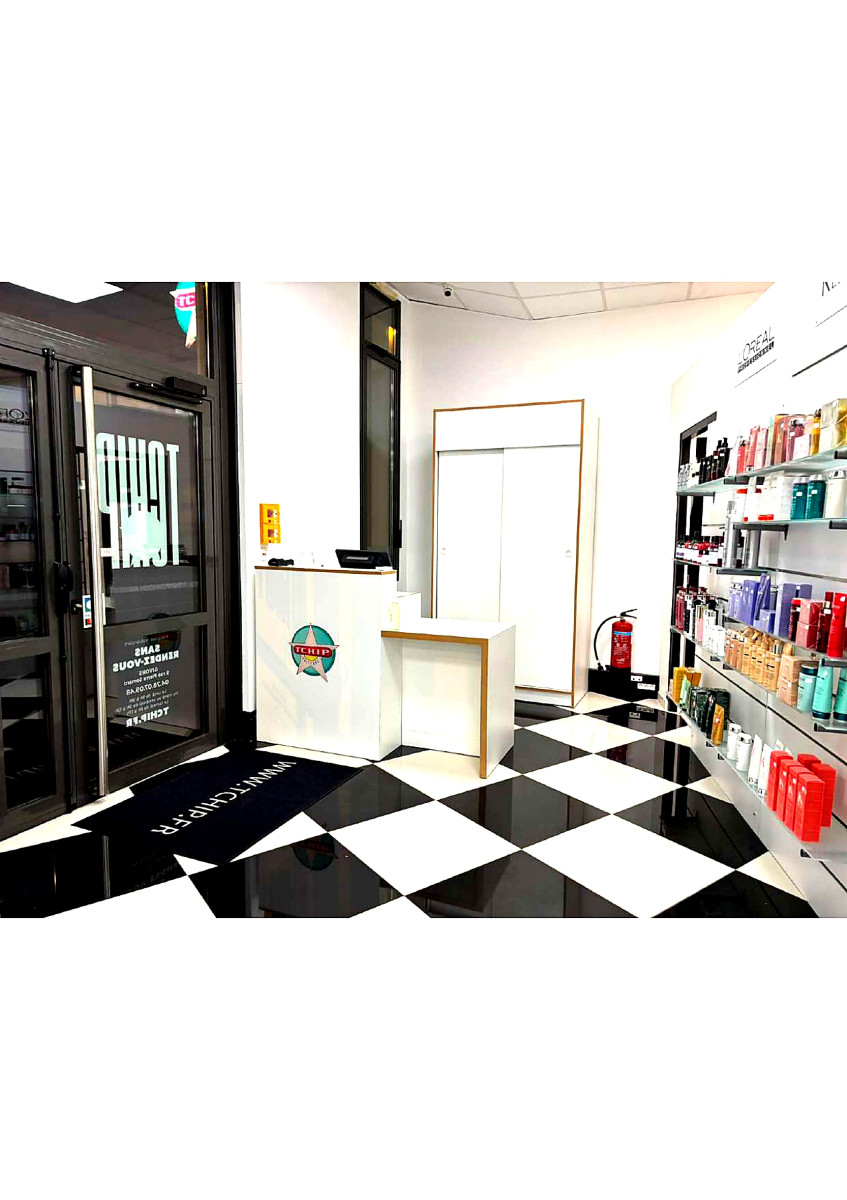 
                                                Vente
                                                 Givors – Salon de coiffure équipé – Équipe en place – CA 190 000 €