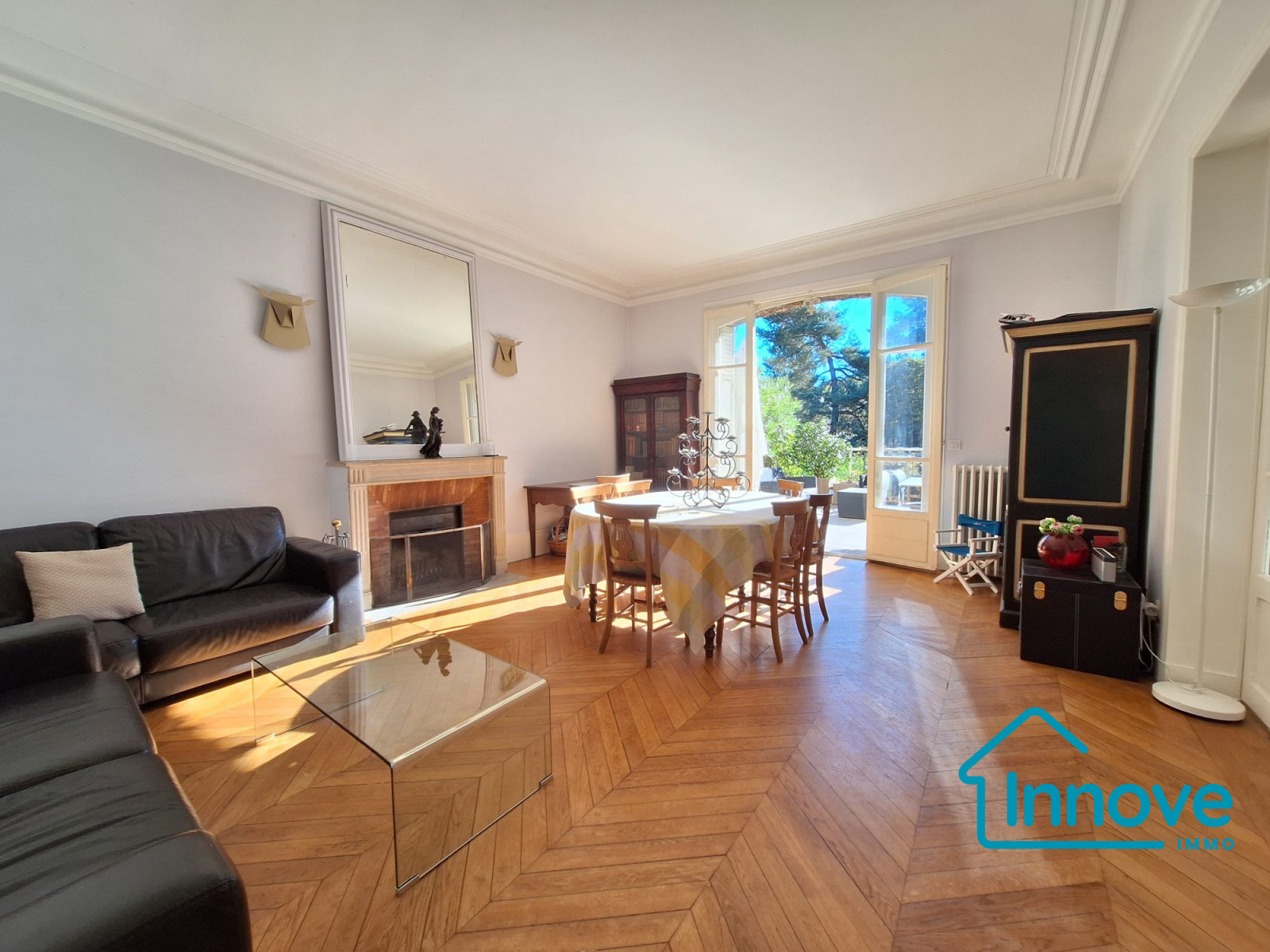 
                                                Vente
                                                 Glatigny : Très beau duplex de 168 m² avec 5 chambres, terrass