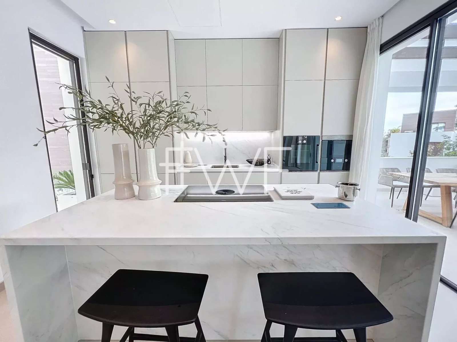 
                                                Vente
                                                 Golden Mile : Villa de luxe avec vue mer emplacement premium.