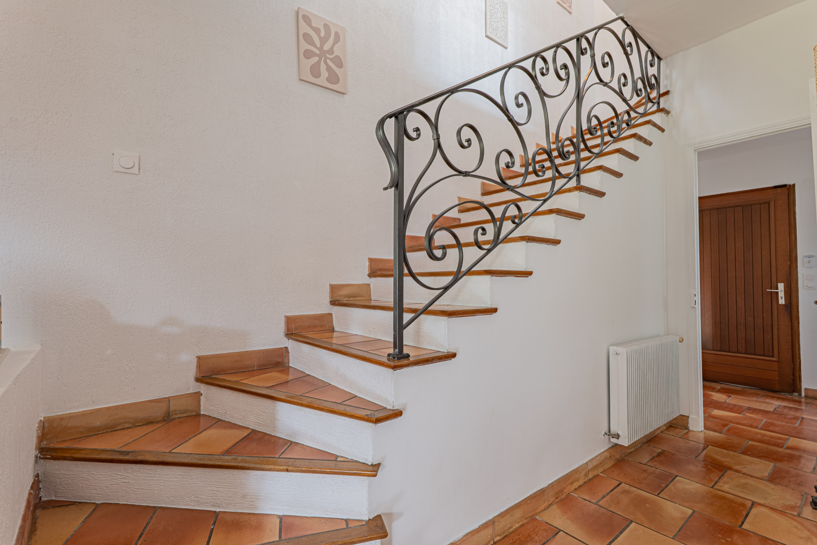 
                                                Vente
                                                 Golfe-Juan – Maison familiale avec piscine & dépendance