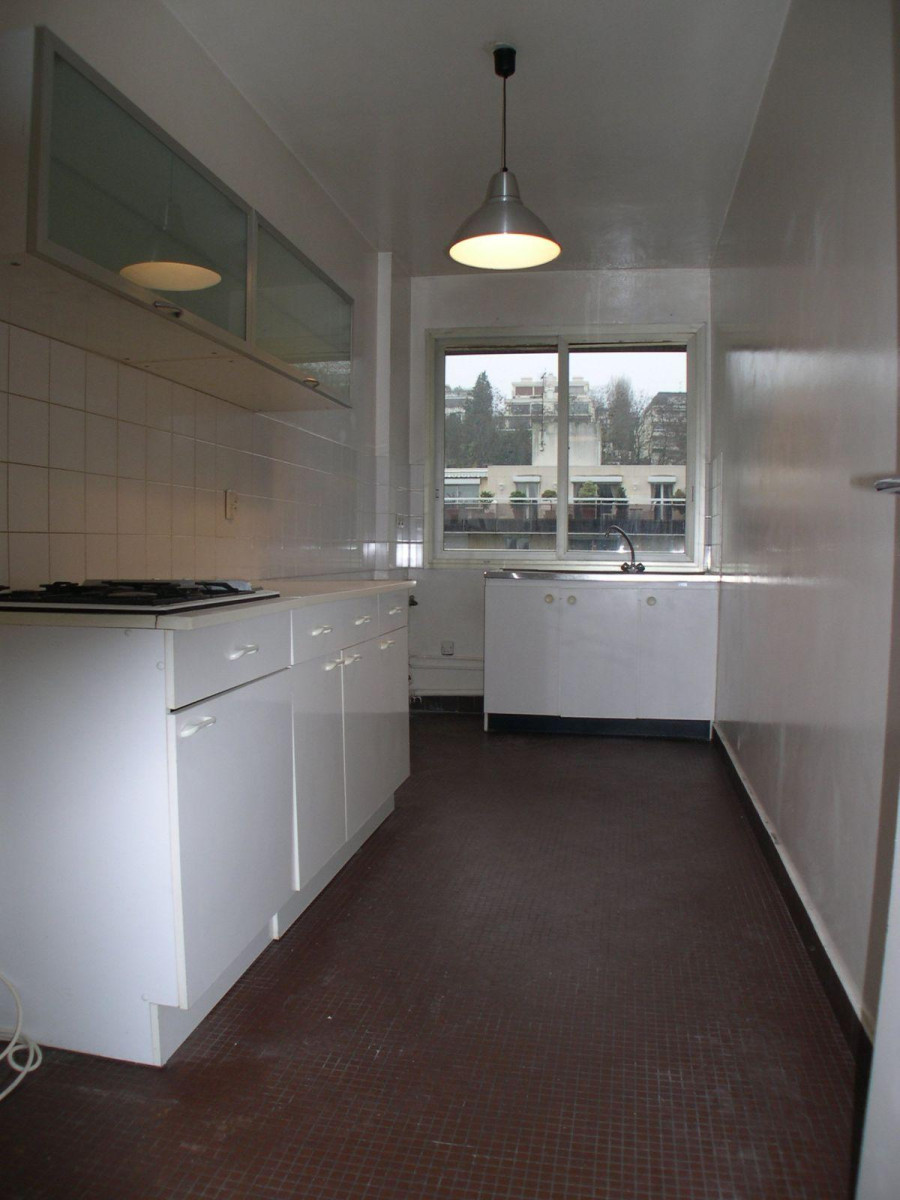 
                                                Location
                                                 Grand 2 pièces 60m² dans résidence de standing