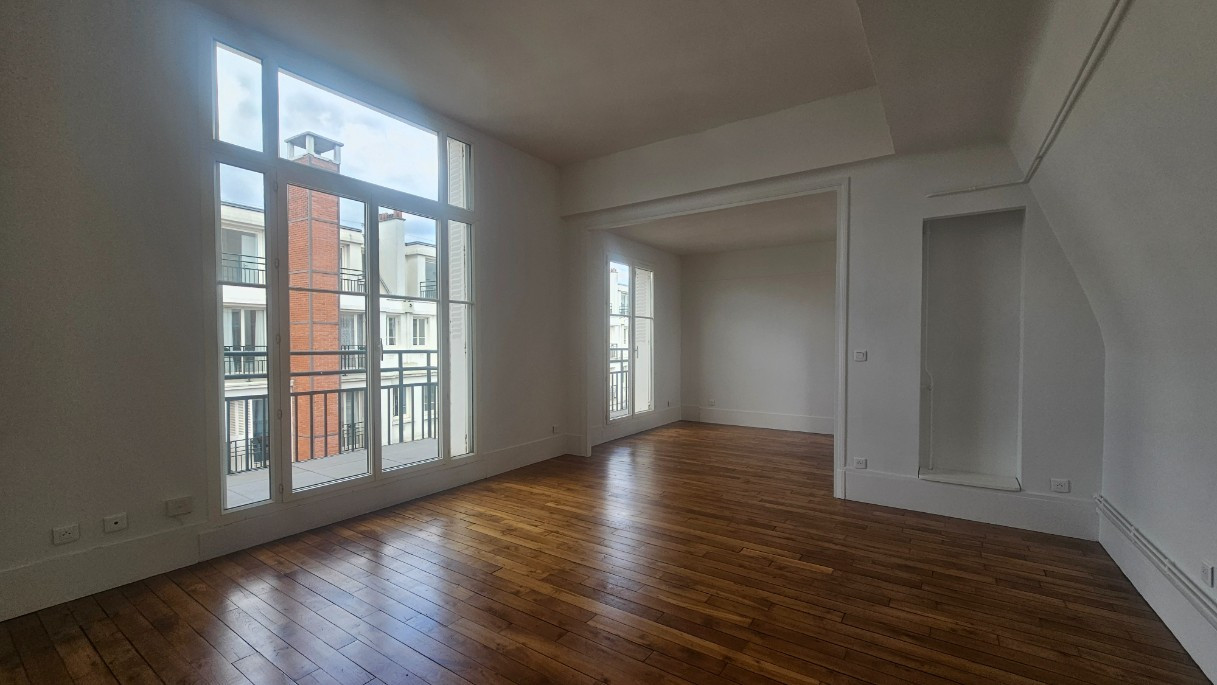 
                                                Vente
                                                 Grand 2 pièces