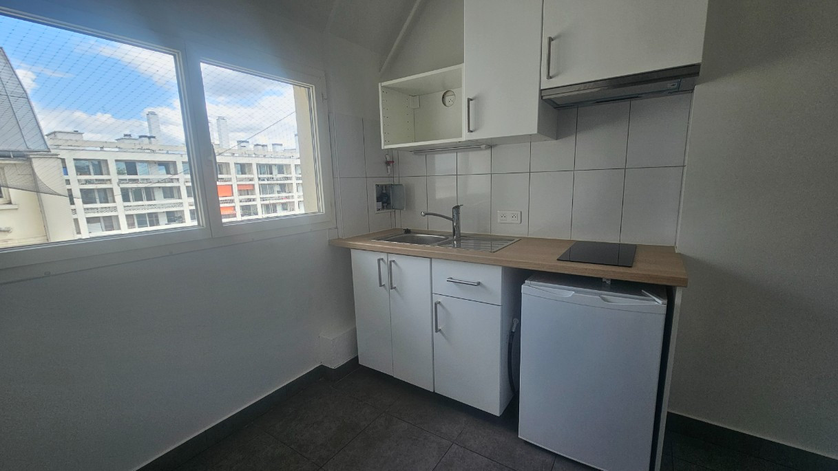 
                                                Vente
                                                 Grand 2 pièces