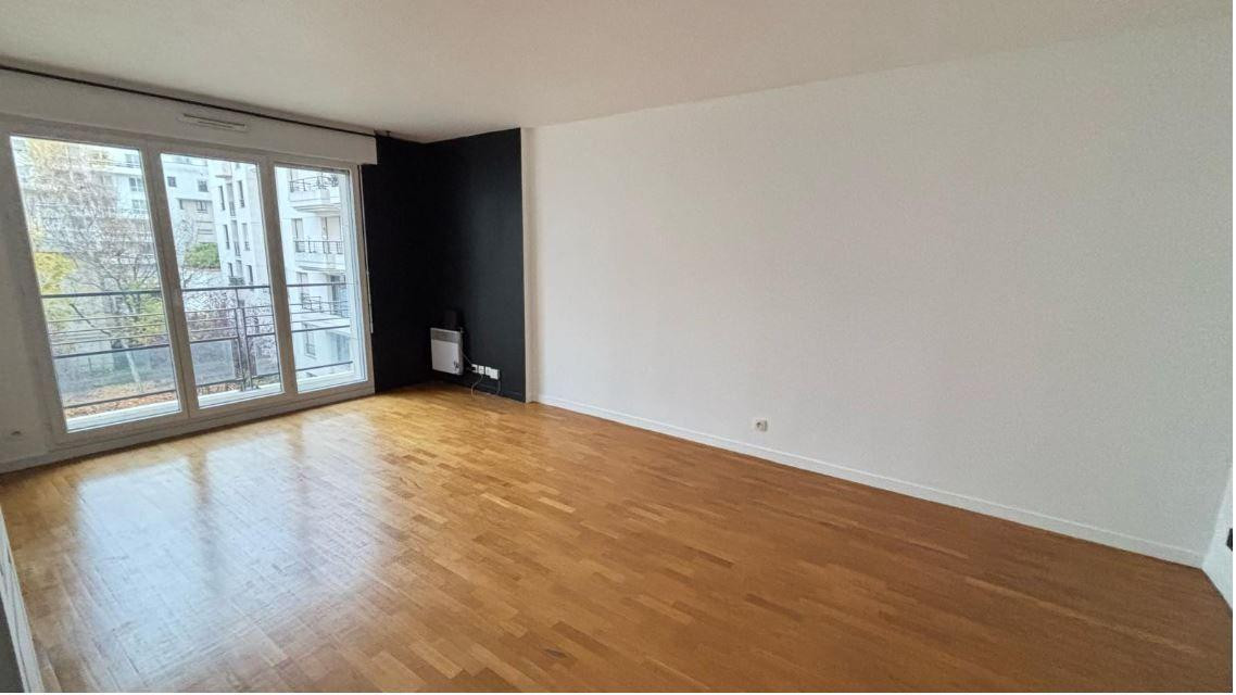 
                                                Location
                                                 Grand 2 pièces