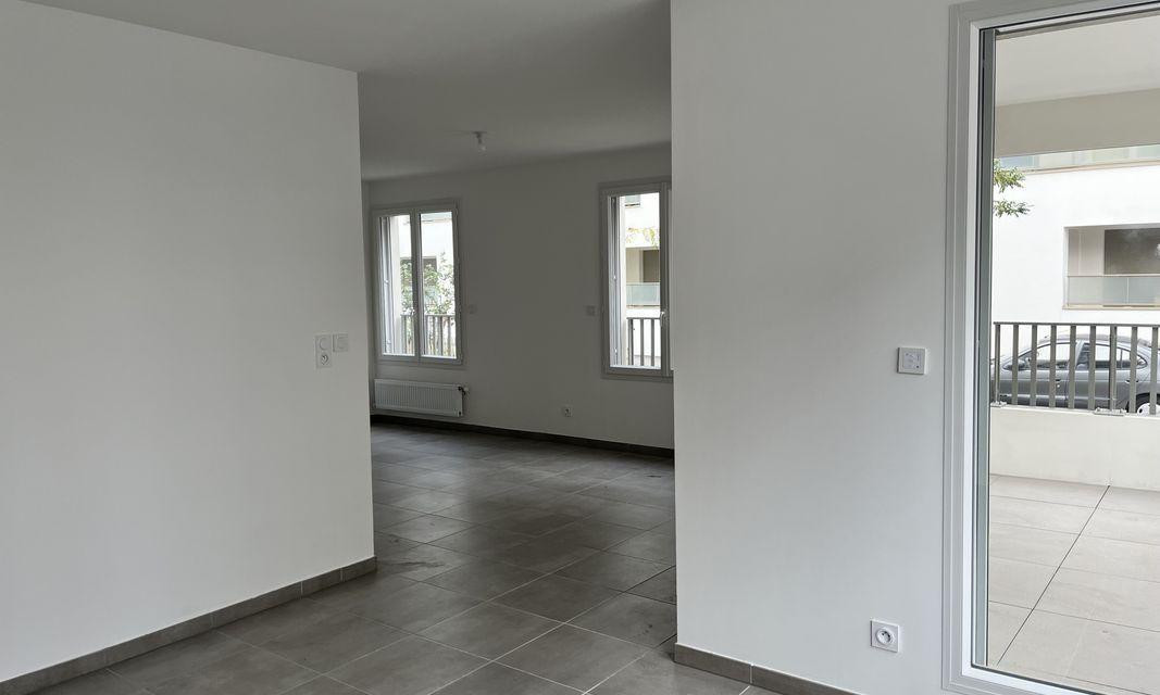 
                                                Location
                                                 Grand 2 pièces à Nanterre proche La Défense