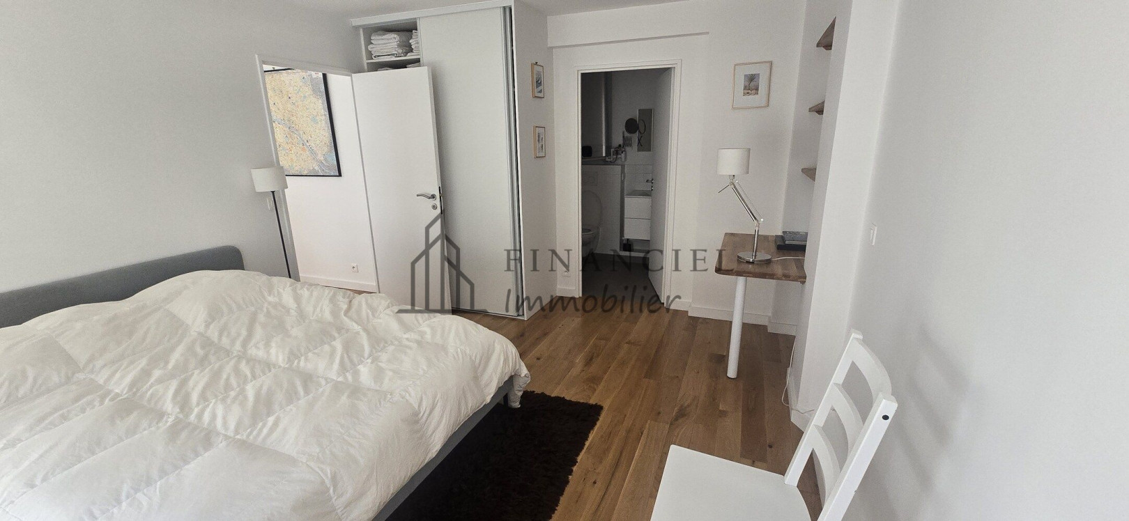 
                                                Location
                                                 GRAND 2 PIECES +BALCON