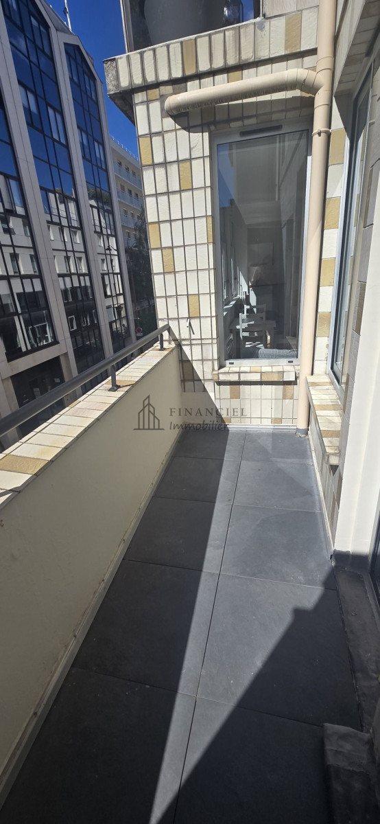 
                                                Location
                                                 GRAND 2 PIECES +BALCON