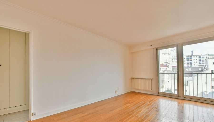 
                                                Location
                                                 Grand 2 pièces Paris 15ème Charles Michels