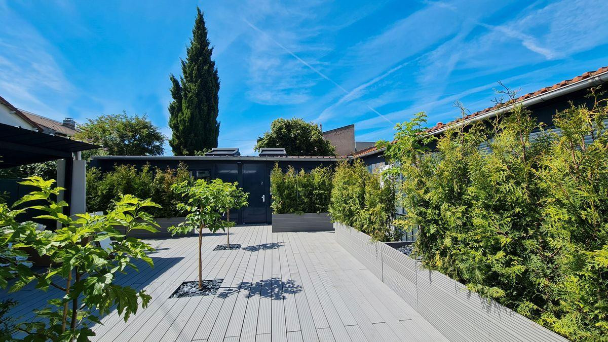 
                                                Location
                                                 Grand 2 pièces sur jardin meublé 38m2