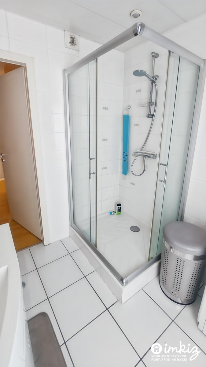 
                                                Vente
                                                 Grand 3 pièces de 88 m² avec garage et ascenseur