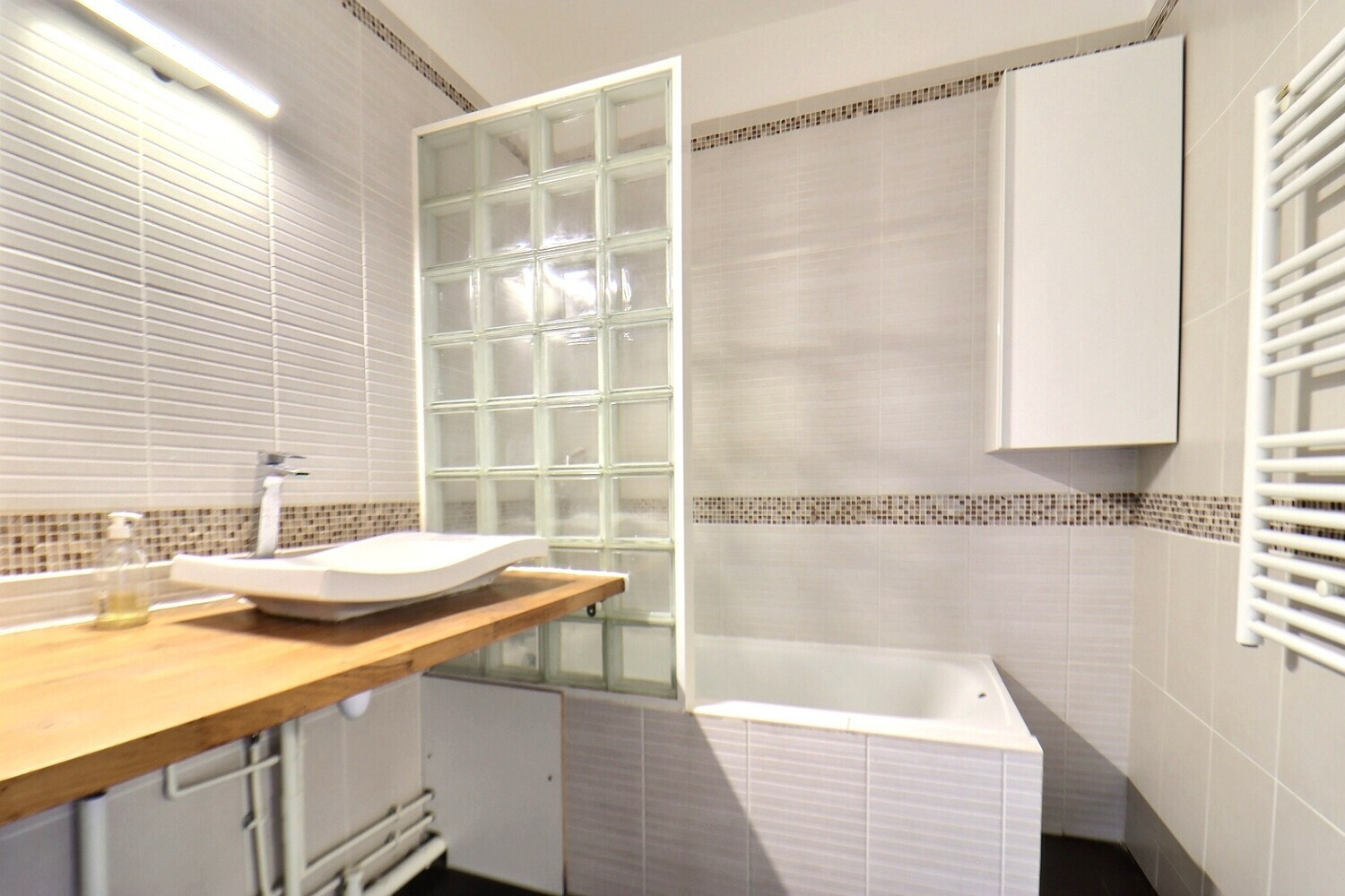 
                                                Vente
                                                 Grand 3 pièces- Hyper centre - Cachan -