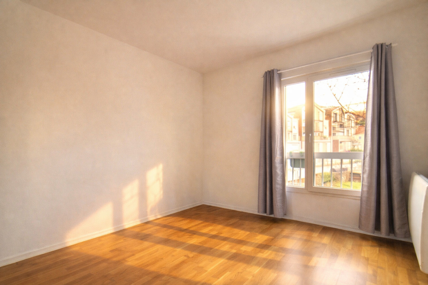 
                                                Vente
                                                 Grand 3 pièces- Hyper centre - Cachan -