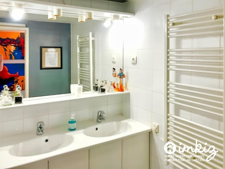 
                                                Vente
                                                 Grand 3 pièces Vue sur Tour Eiffel et Piscine