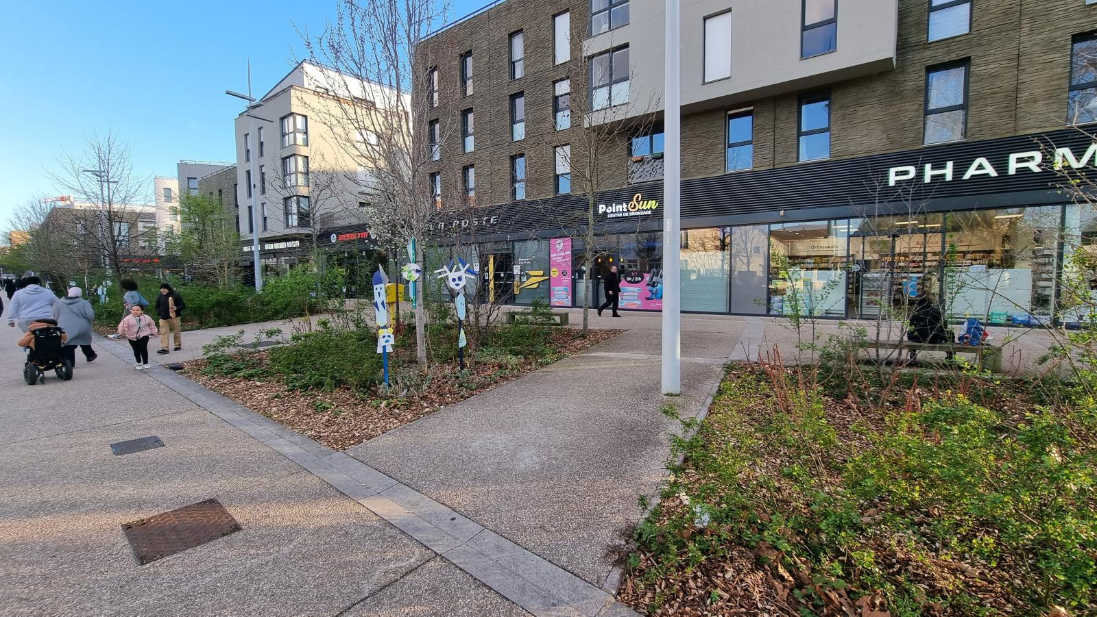 
                                                Location
                                                 Grand 3P avec parking à 2 pas du RER A