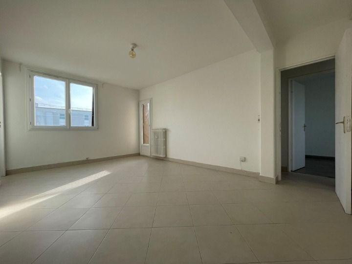 
                                                Location
                                                 Grand 4 pièces à Argenteuil avec balcon et cave