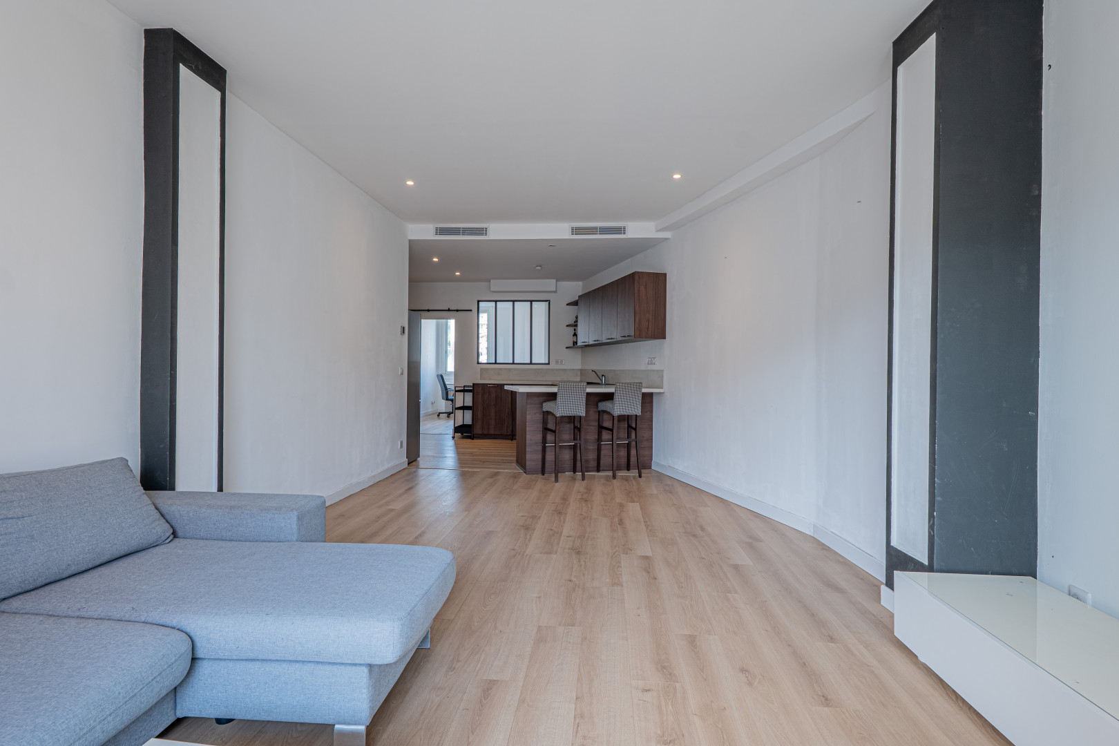 
                                                Vente
                                                 Grand 4 pièces en centre ville - idéal pour une vie tout à pied